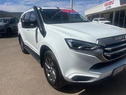 Isuzu MU-X