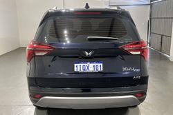 2024 Mahindra XUV700 AX7