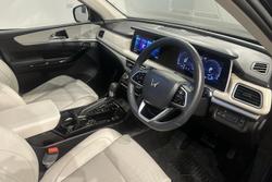 2024 Mahindra XUV700 AX7