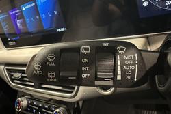 2024 Mahindra XUV700 AX7