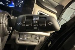 2024 Mahindra XUV700 AX7