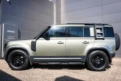 2022 Land Rover Defender 110 D300 SE