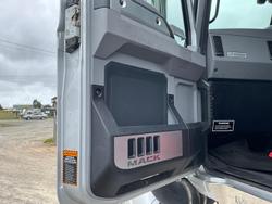 2023 Mack Clxt Superliner 214000Klm 4679 H 110 Rt $218000+Gst MACK CLXT SUPERLINER 685