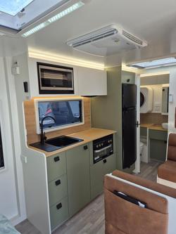 2025 New Age Caravans Manta Ray Mr16e Expedition My25 Full Offroad