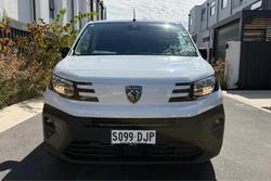 2025 Peugeot Partner Pro