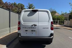 2025 Peugeot Partner Pro