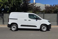 2025 Peugeot Partner Pro