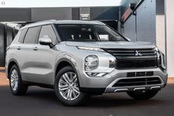 2025 Mitsubishi Outlander LS