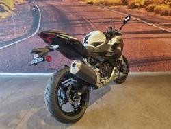 2025 Kawasaki Ninja 500 SE Ninja White
