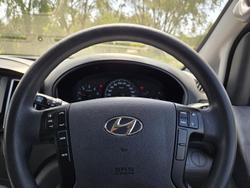2017 Hyundai iLoad TQ3-V Series II MY17 Creamy White