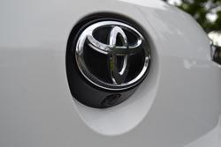 2018 Toyota Corolla Ascent Sport MZEA12R Glacier White