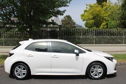 2018 Toyota Corolla Ascent Sport MZEA12R Glacier White