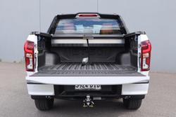 2025 Mazda BT-50 SP