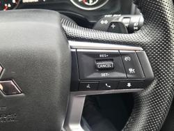 2023 Mitsubishi
Outlander LS