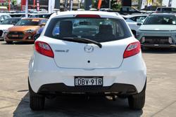 2012 Mazda
2 Neo