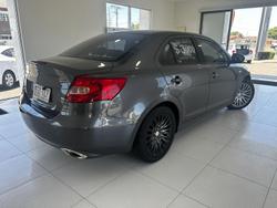 2010 Suzuki Kizashi XLS FR Grey