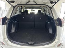 2016 Toyota RAV4 GXL ZSA42R Glacier White