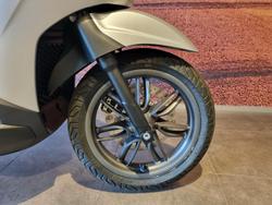 2025 Piaggio Beverly 400 S Beverly Grey