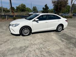 2017 TOYOTA CAMRY ALTISE