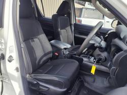 2020 Toyota
Hilux SR