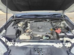 2020 Toyota
Hilux SR