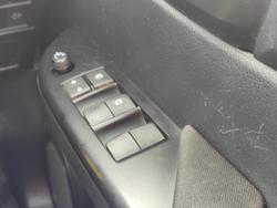 2020 Toyota
Hilux SR