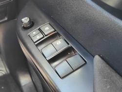 2018 Toyota
                Hilux SR