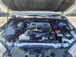 2018 Toyota
                Hilux SR