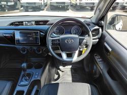 2019 Toyota
                Hilux SR Hi-Rider