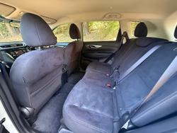 2015 Nissan
X-TRAIL ST