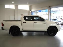 2020 Toyota Hilux SR