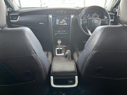 2015 Toyota Fortuner Crusade GUN156R 4X4 Dual Range Nebula Blue