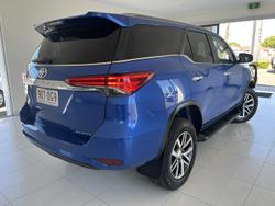 2015 Toyota Fortuner Crusade GUN156R 4X4 Dual Range Nebula Blue