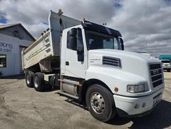 2015 Iveco
Powerstar 6400