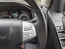 2020 Isuzu
MU-X LS-T