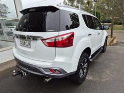 2020 Isuzu
                MU-X LS-T