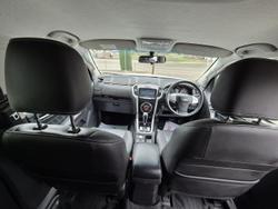 2020 Isuzu
                MU-X LS-T