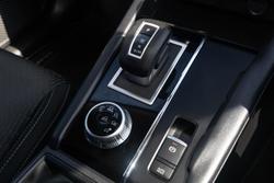 2022 Mitsubishi
                Outlander ES