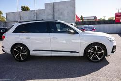 2022 Audi Q7 55 TFSI S line
