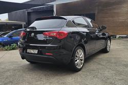 2017 Alfa Romeo Giulietta Super Series 2 Alfa Black