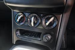 2013 Nissan
Dualis ST