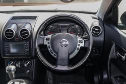 2013 Nissan Dualis ST