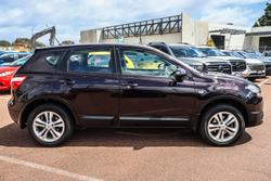 2013 Nissan
Dualis ST