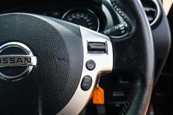 2013 Nissan
Dualis ST