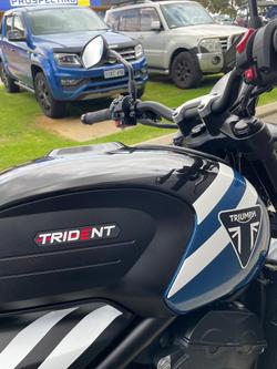 2025 Triumph Trident 660 Trident Blue