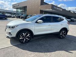 2020 Nissan
                QASHQAI Ti