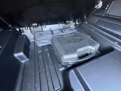 2024 Land Rover Defender 110 D250 Hard Top S