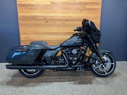 Harley-Davidson FLHX Street Glide (117)