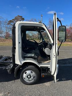 2025 Hino 616 - 300 Series 616