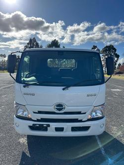 2025 Hino 616 - 300 Series 616